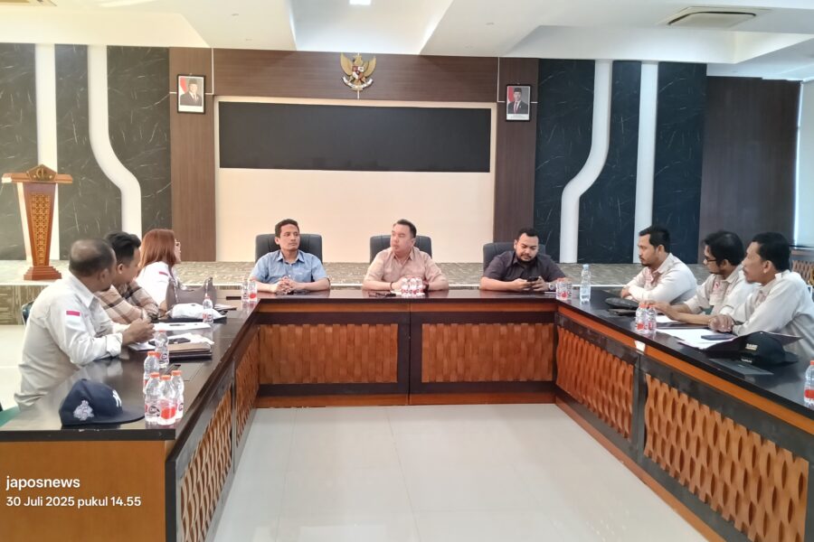 Foto : Rampas 08 Audensi Di Ruang Santiya Andi Wicaksana, Kasi Intel Dan Kasi Pidsus